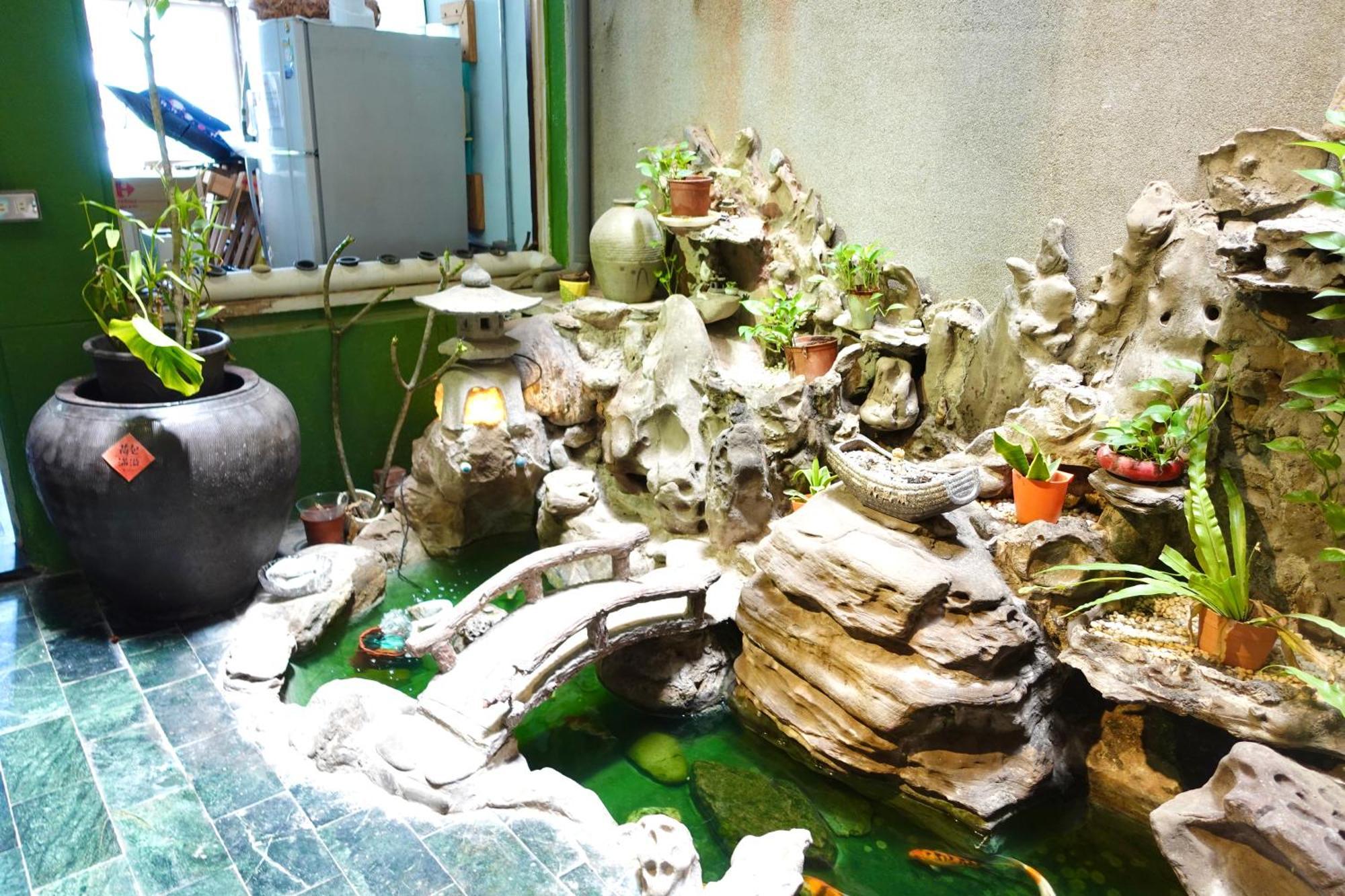 Fuqi Hostel - Yuanqi Tainan Bagian luar foto